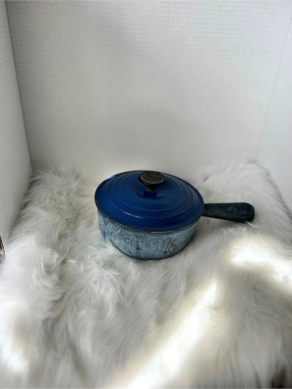 Le Creuset 18 Blue Cast Iron Dutch Oven with Lid